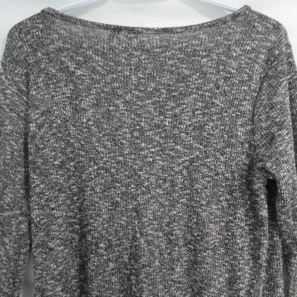 ALYA | large | Long Sleeve Pullover Scoop Neck LIghtweight Knit Sweater - Picture 10 of 14